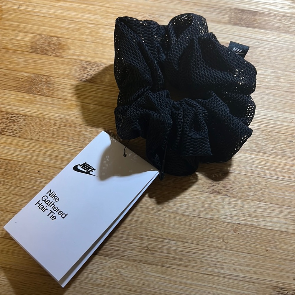 Nike mesh scrunchie NWT